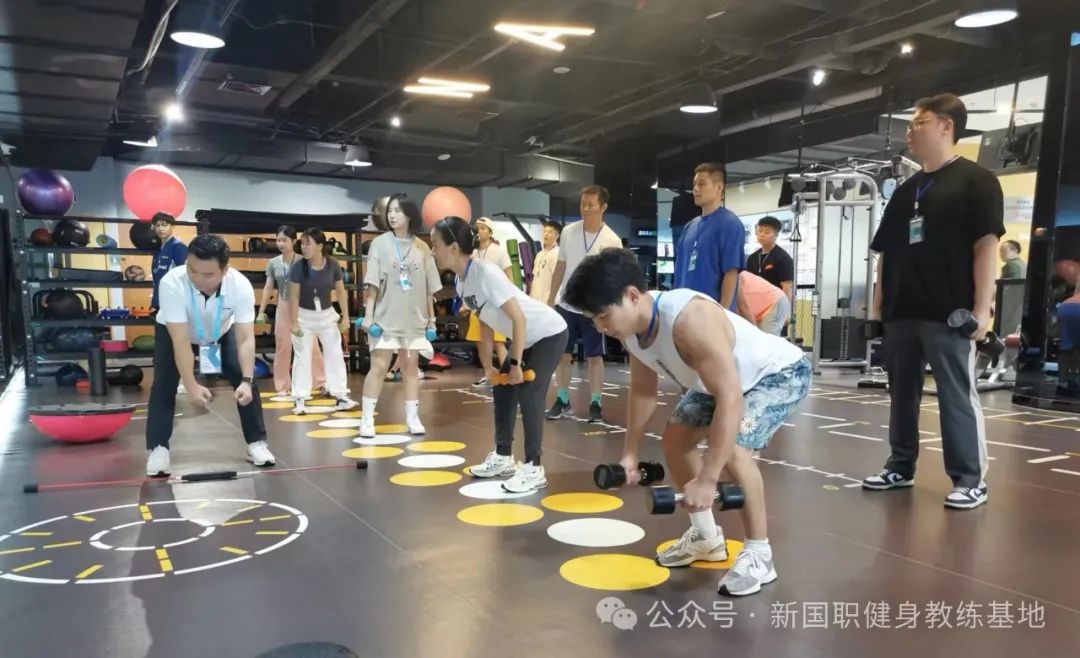 广东广州有哪些健身教练培训学院?(图2) 广东广州有哪些健身教练培训学院?(图2)