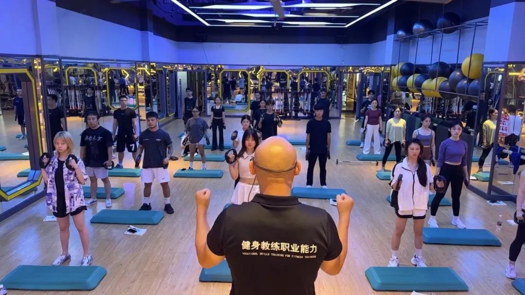 健身教练为啥取消旧国职证书了?推出新国职证书(图14) 健身教练为啥取消旧国职证书了?推出新国职证书(图14)