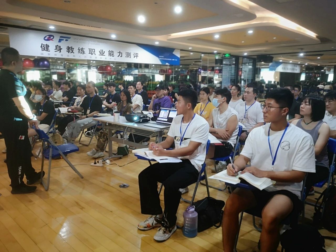 大学生健身教练培训考证优惠，解锁健康职业双丰收